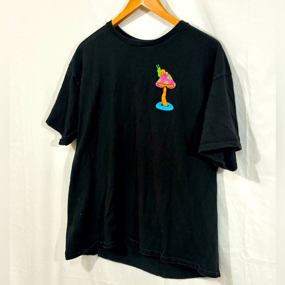 ALAB Psychedelic Mushroom Snail Graphic Tee – Black – Size Large - Picture 2 of 4